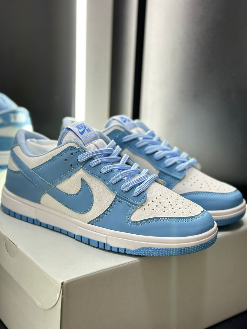 Tênis Nike SB Dunk Low - Azul Bebê